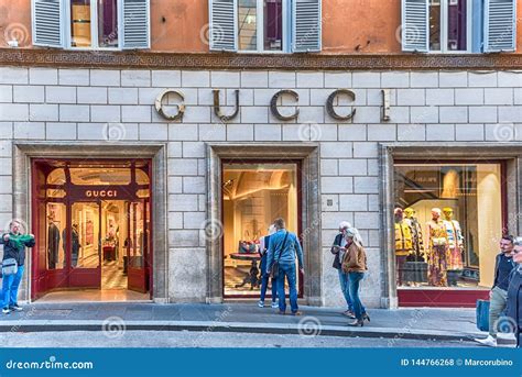 via dei condotti gucci|gucci store rome italy.